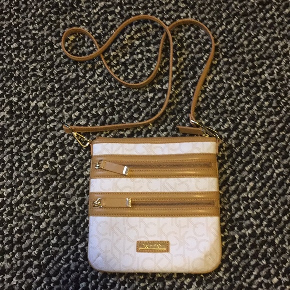 Calvin Klein Handbags - Calvin Klein cross body bag